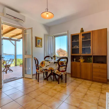 Prázdninový dům Punta Paradiso By Interhome